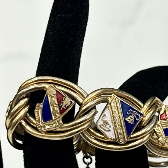 Vintage Gold Tone Heraldic Enamel Shield Link Bracelet 7" - Picture 4 of 14